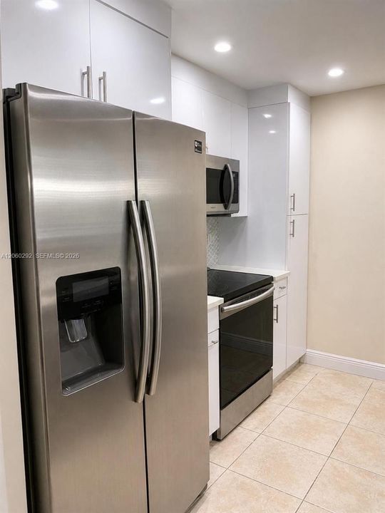 В аренду: $2,300 (2 спален, 2 ванн, 1218 Квадратных фут)