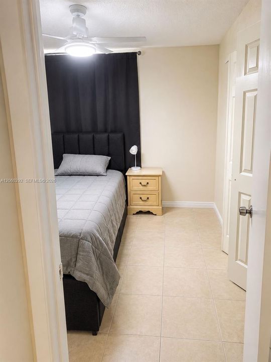 В аренду: $2,300 (2 спален, 2 ванн, 1218 Квадратных фут)
