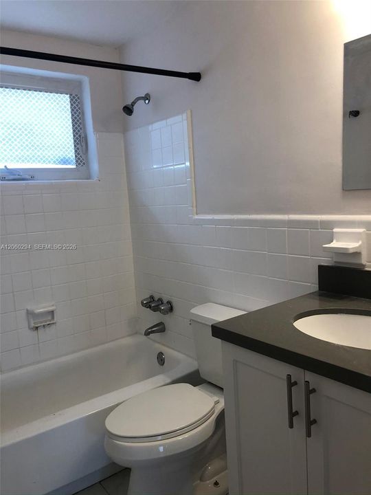 В аренду: $1,650 (0 спален, 1 ванн, 400 Квадратных фут)