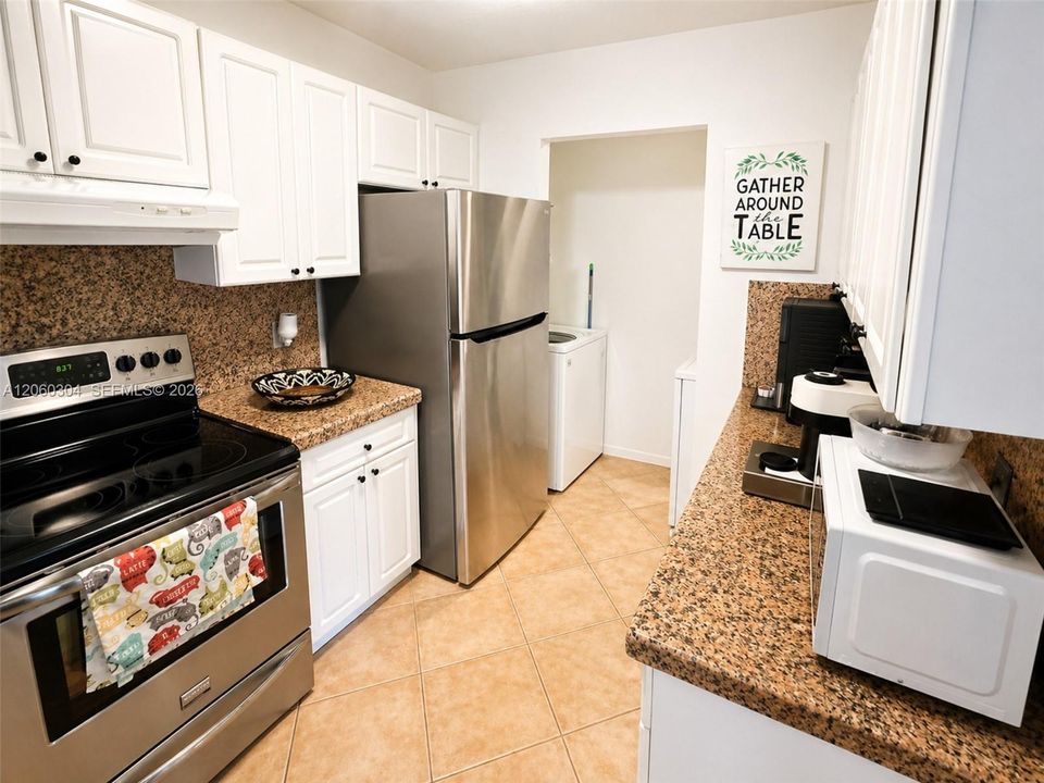 For Sale: $455,000 (2 beds, 2 baths, 1150 Square Feet)