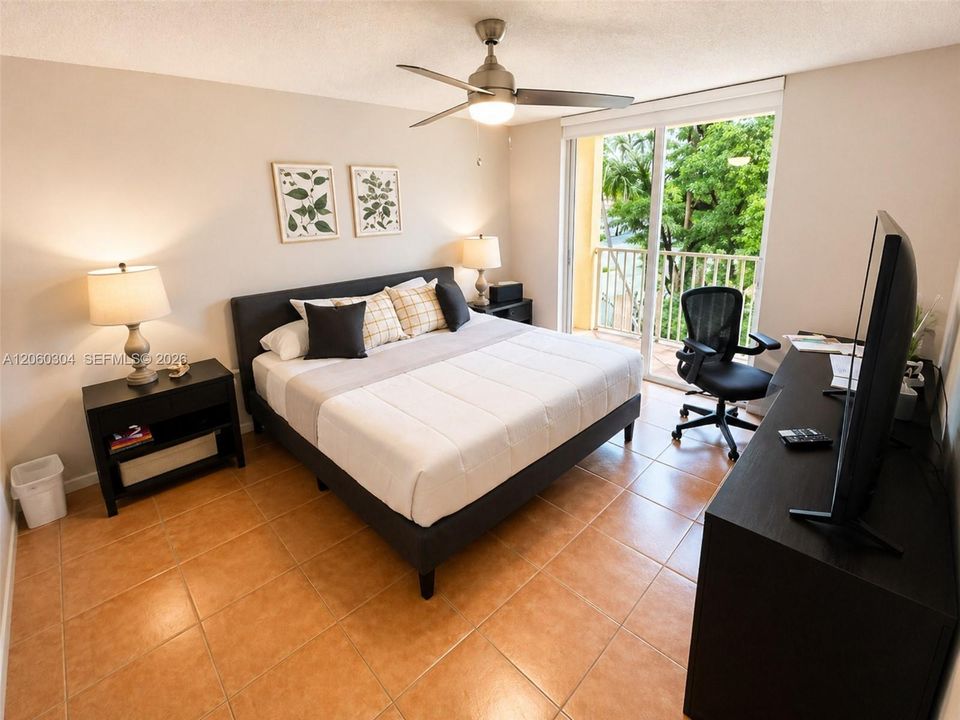 For Sale: $455,000 (2 beds, 2 baths, 1150 Square Feet)