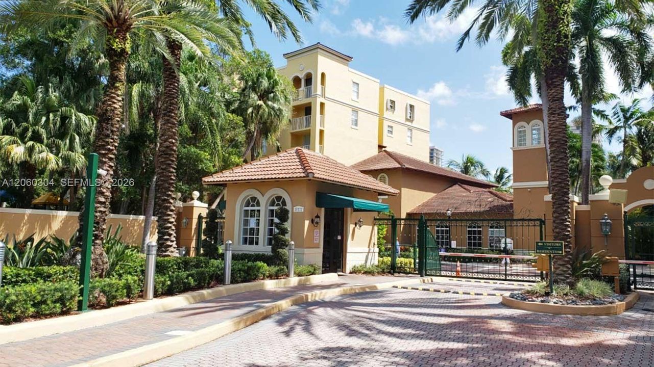 For Sale: $455,000 (2 beds, 2 baths, 1150 Square Feet)