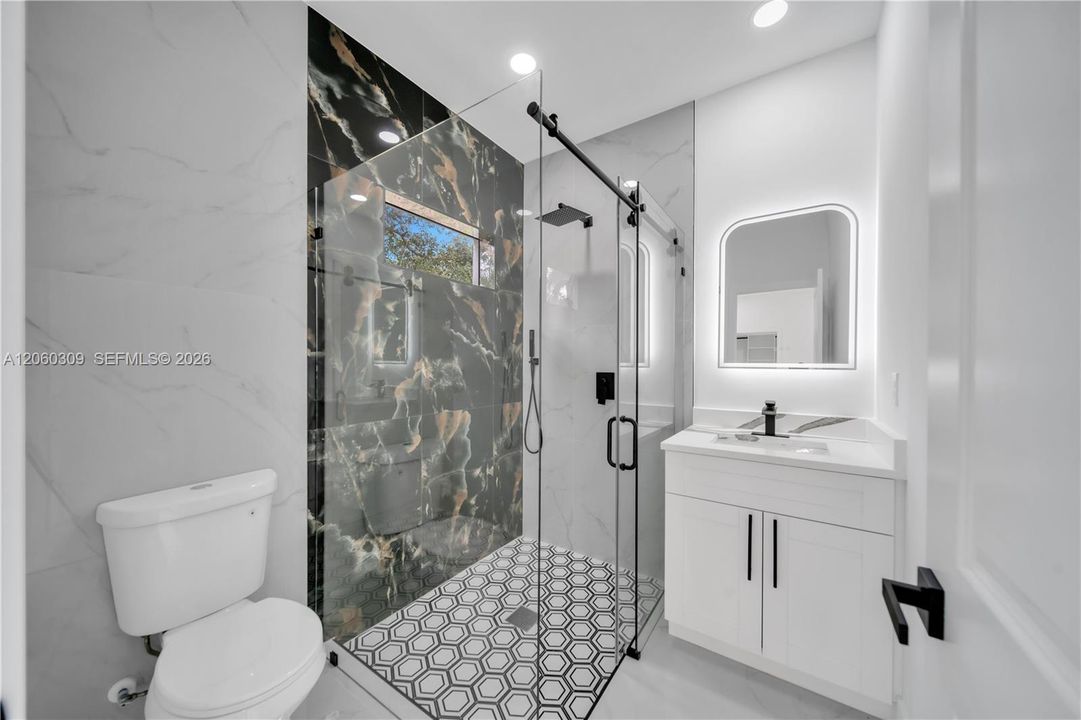 En Venta: $304,999 (3 camas, 2 baños, 1200 Pies cuadrados)