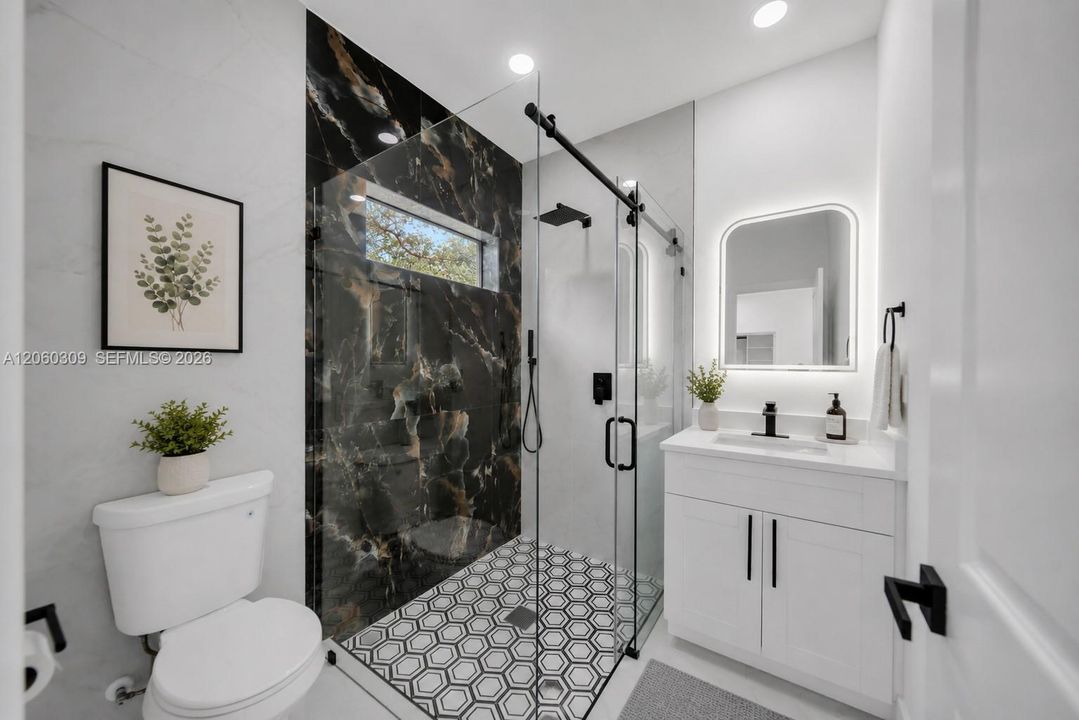 En Venta: $304,999 (3 camas, 2 baños, 1200 Pies cuadrados)