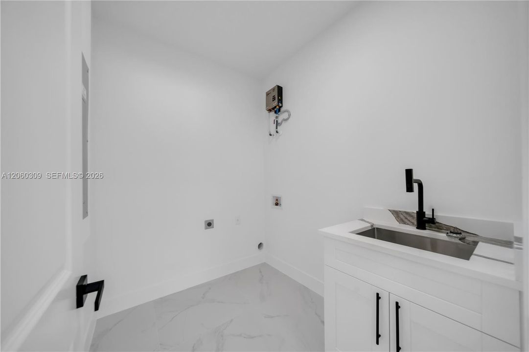 En Venta: $304,999 (3 camas, 2 baños, 1200 Pies cuadrados)