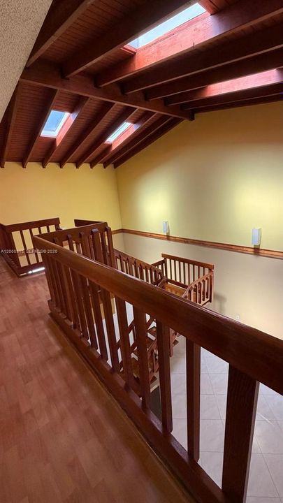 En Venta: $640,000 (4 camas, 2 baños, 2016 Pies cuadrados)