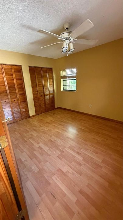 En Venta: $640,000 (4 camas, 2 baños, 2016 Pies cuadrados)