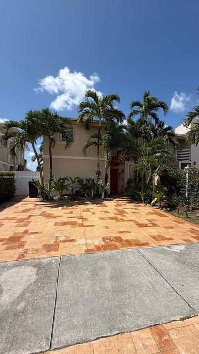En Venta: $640,000 (4 camas, 2 baños, 2016 Pies cuadrados)