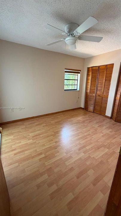 En Venta: $640,000 (4 camas, 2 baños, 2016 Pies cuadrados)