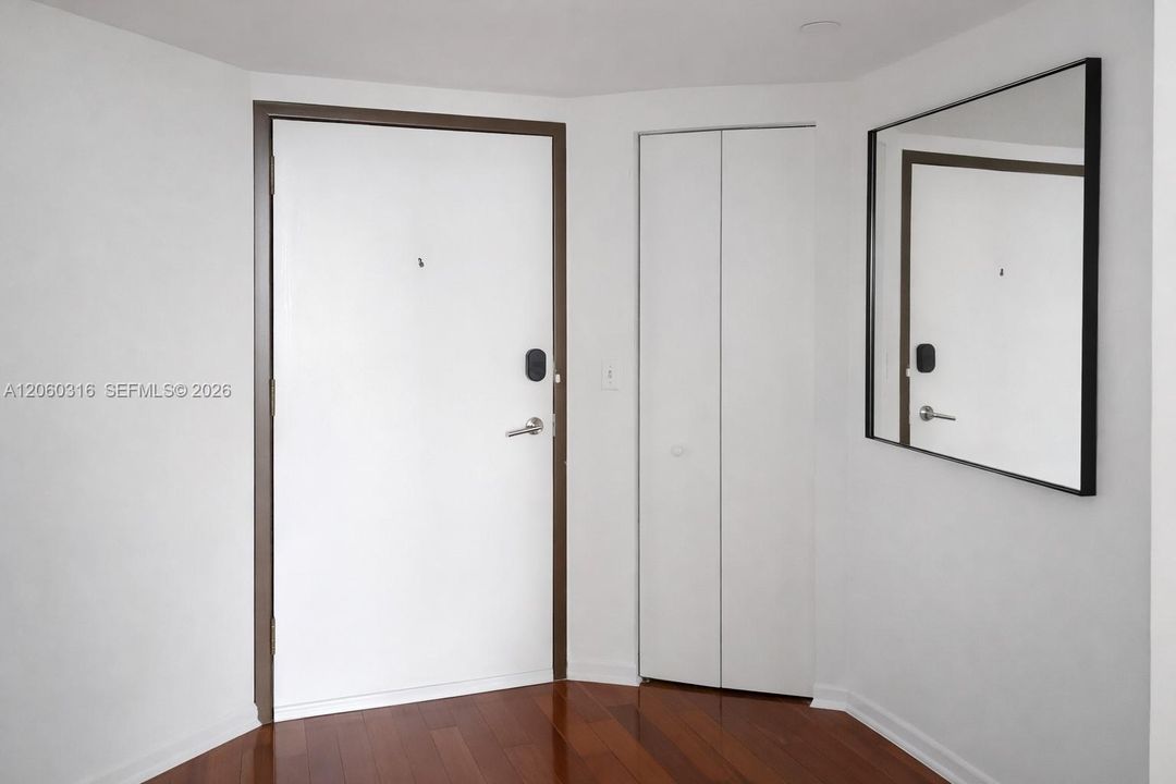 В аренду: $5,650 (2 спален, 2 ванн, 1262 Квадратных фут)