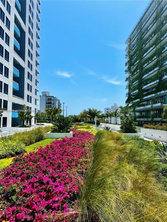 В аренду: $5,650 (2 спален, 2 ванн, 1262 Квадратных фут)