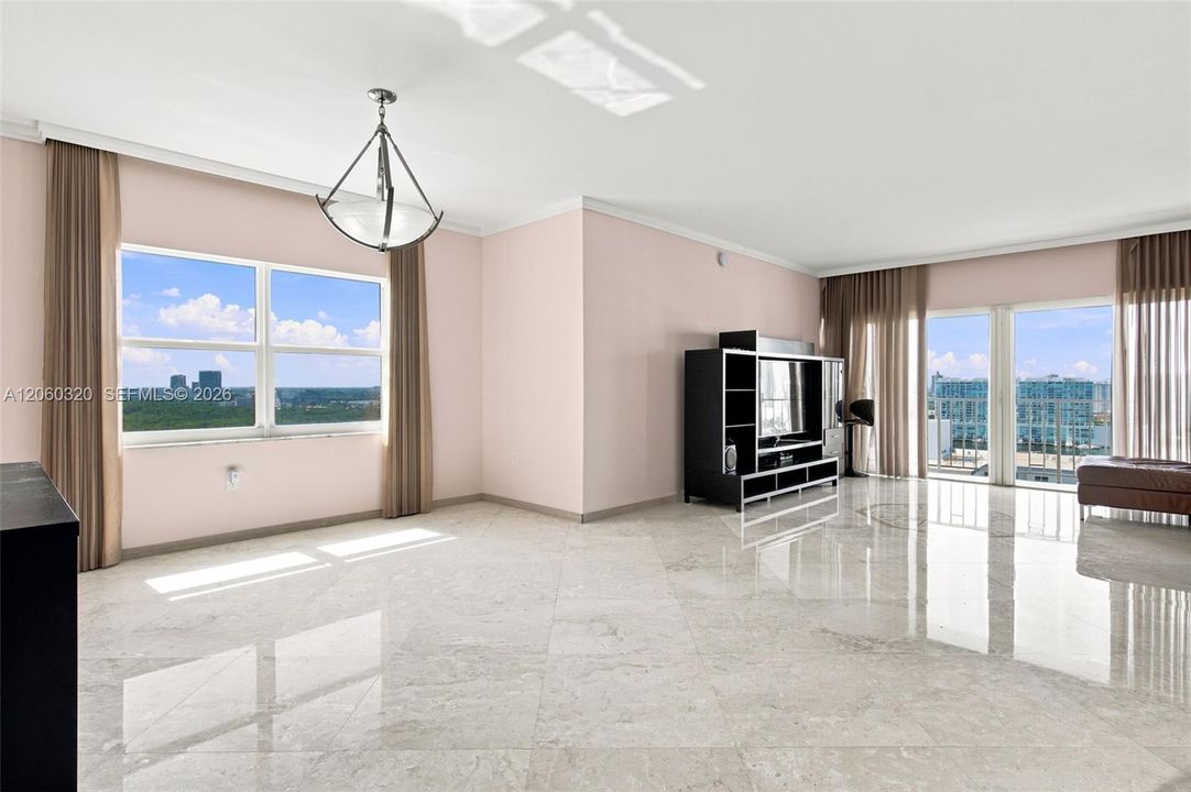 На продажу: $530,000 (2 спален, 2 ванн, 1350 Квадратных фут)