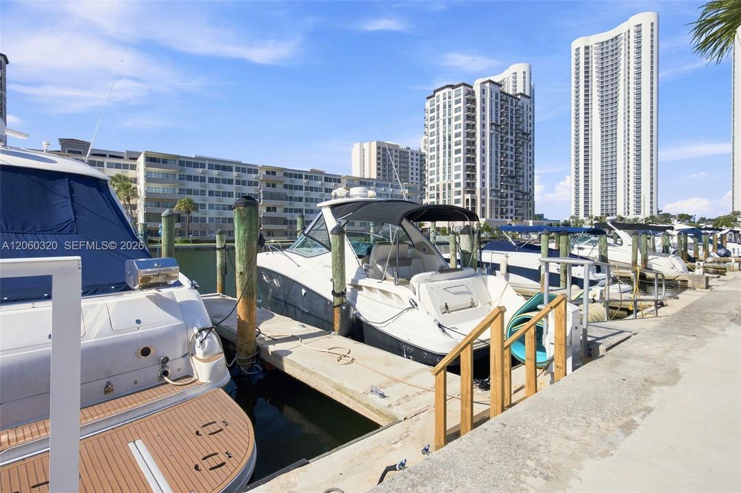 На продажу: $530,000 (2 спален, 2 ванн, 1350 Квадратных фут)