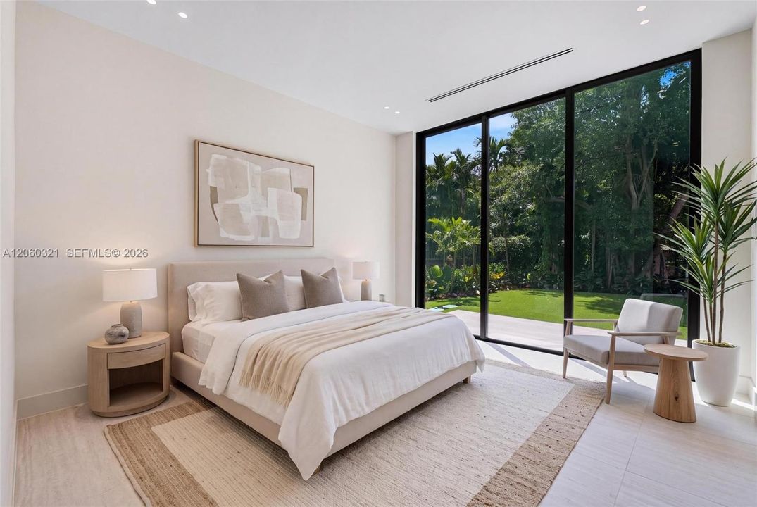 For Sale: $5,600,000 (5 beds, 6 baths, 4699 Square Feet)