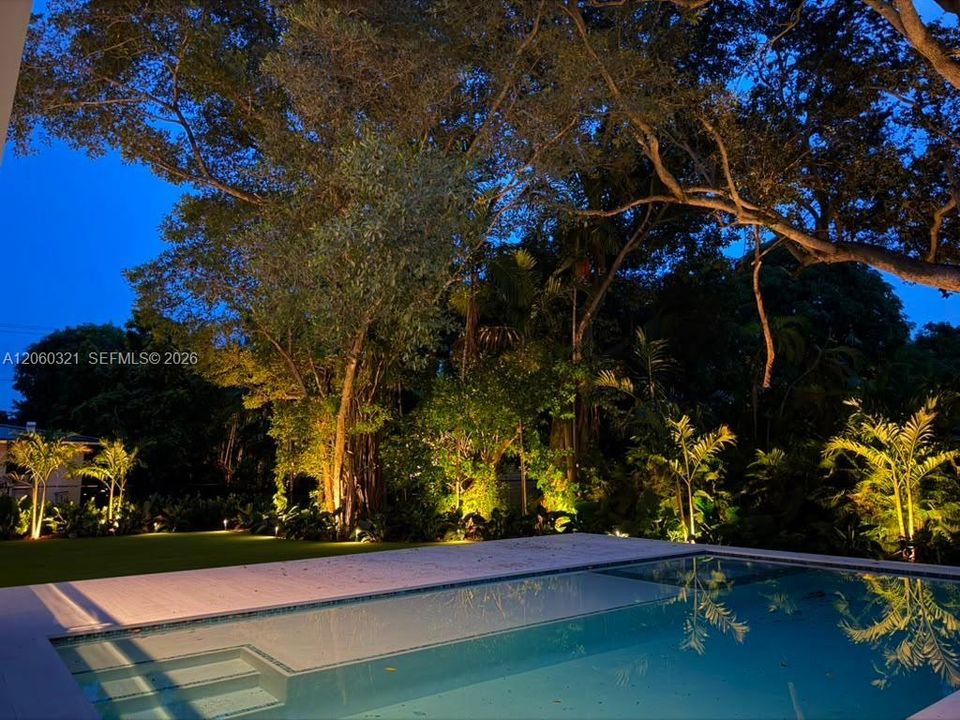 For Sale: $5,600,000 (5 beds, 6 baths, 4699 Square Feet)