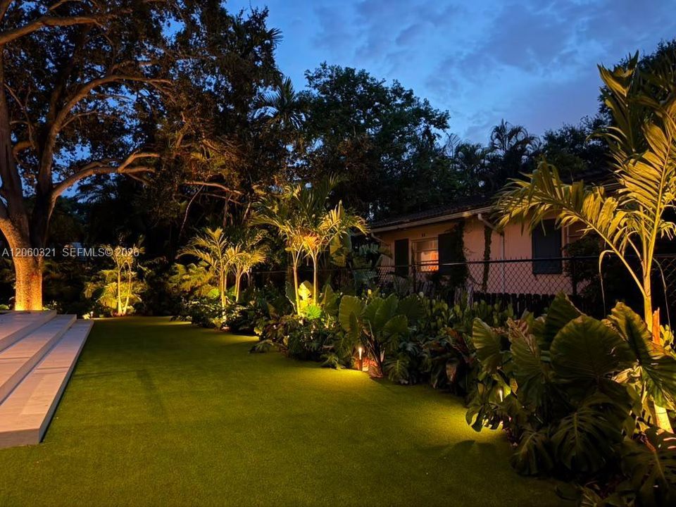 For Sale: $5,600,000 (5 beds, 6 baths, 4699 Square Feet)