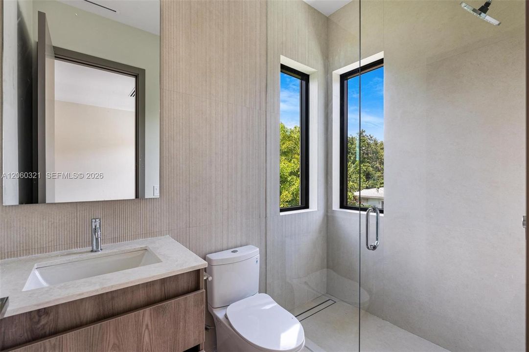 For Sale: $5,600,000 (5 beds, 6 baths, 4699 Square Feet)