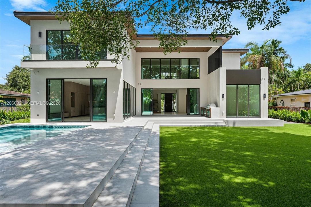 For Sale: $5,600,000 (5 beds, 6 baths, 4699 Square Feet)