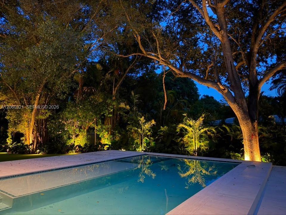 For Sale: $5,600,000 (5 beds, 6 baths, 4699 Square Feet)