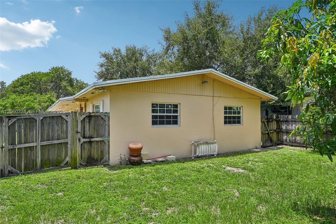 En Venta: $620,000 (0 camas, 0 baños, 1890 Pies cuadrados)