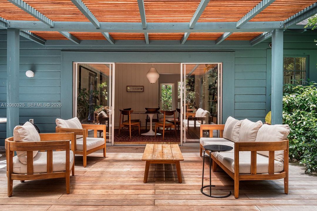 En Venta: $3,300,000 (3 camas, 2 baños, 1711 Pies cuadrados)