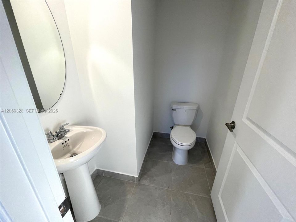 For Rent: $3,000 (3 beds, 2 baths, 1812 Square Feet)