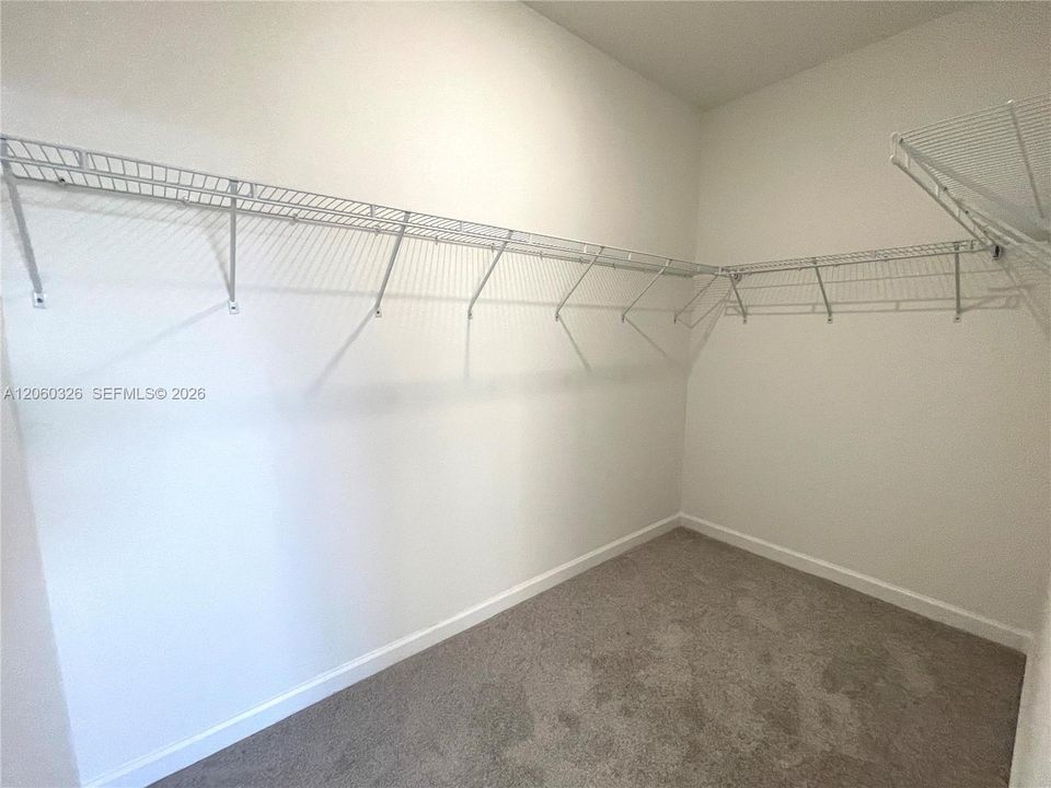 For Rent: $3,000 (3 beds, 2 baths, 1812 Square Feet)