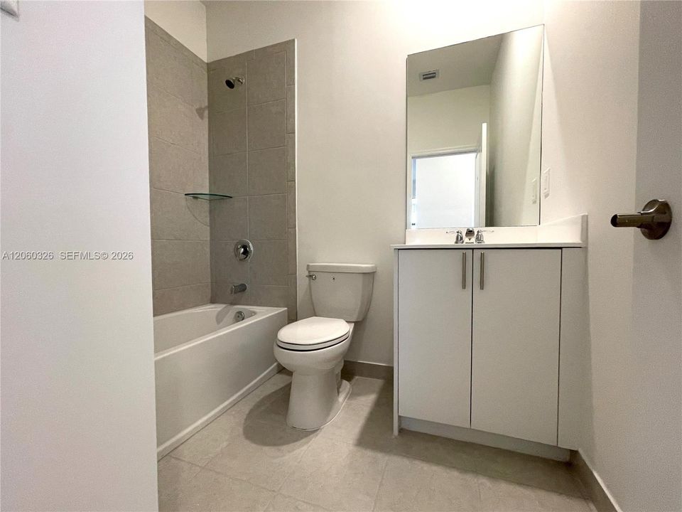 For Rent: $3,000 (3 beds, 2 baths, 1812 Square Feet)