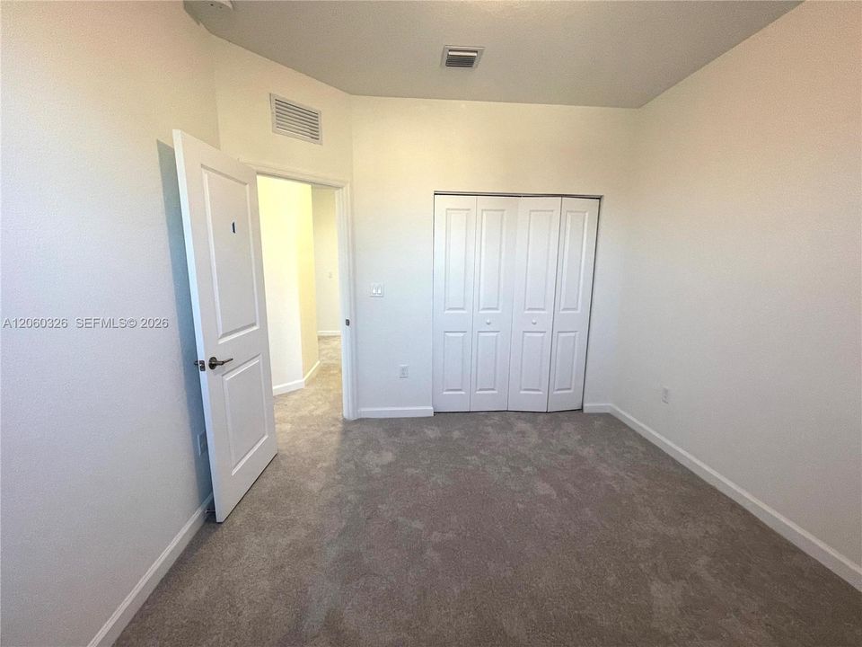 For Rent: $3,000 (3 beds, 2 baths, 1812 Square Feet)
