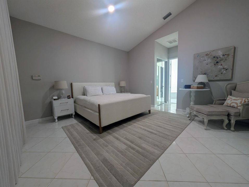 Spacioous Master Bedroom