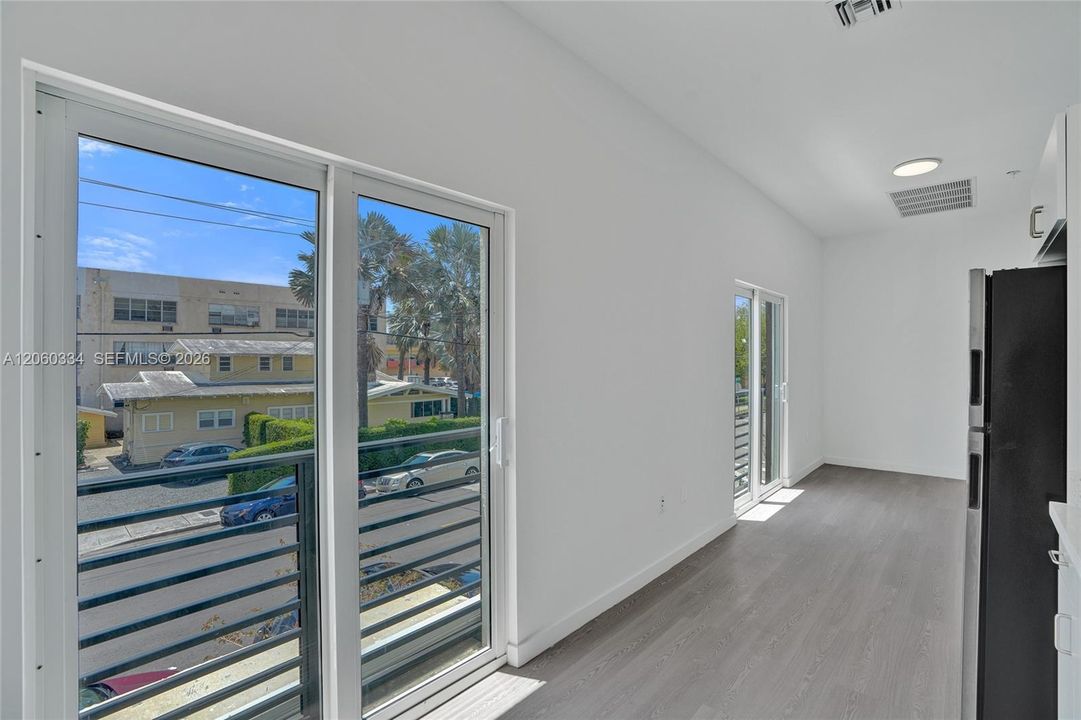 В аренду: $2,295 (1 спален, 1 ванн, 0 Квадратных фут)