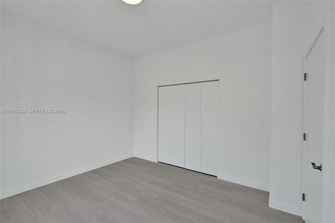 В аренду: $2,295 (1 спален, 1 ванн, 0 Квадратных фут)