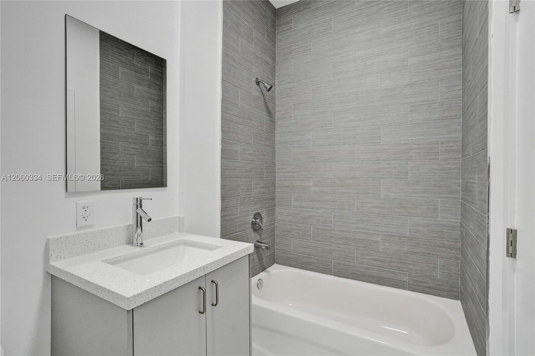 В аренду: $2,295 (1 спален, 1 ванн, 0 Квадратных фут)