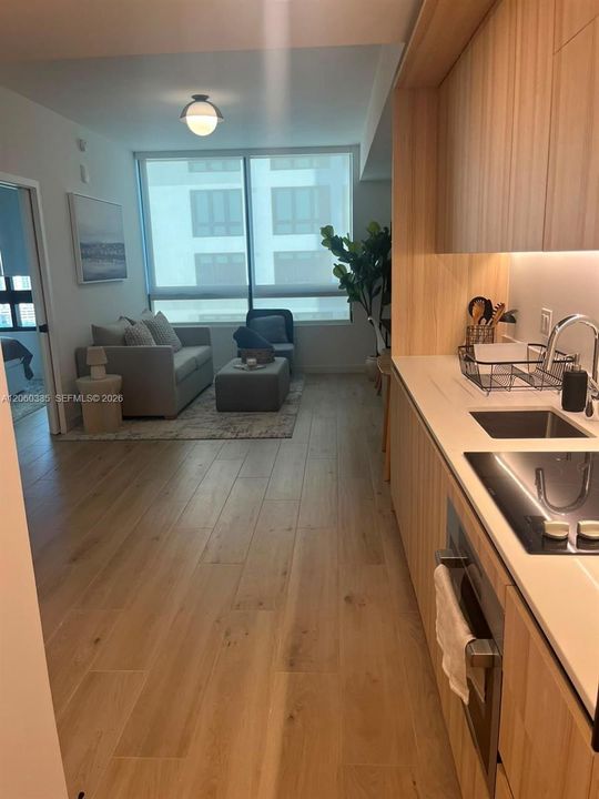 В аренду: $3,200 (1 спален, 1 ванн, 527 Квадратных фут)
