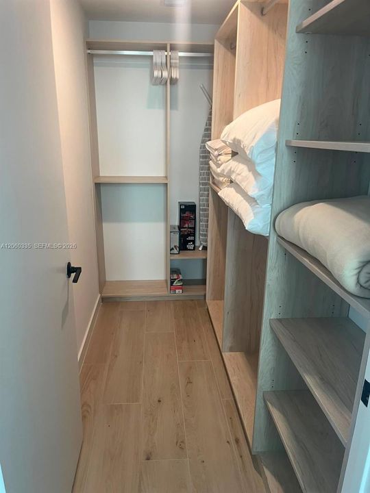 В аренду: $3,200 (1 спален, 1 ванн, 527 Квадратных фут)