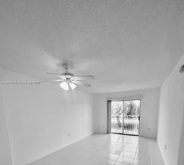 For Sale: $155,000 (1 beds, 1 baths, 658 Square Feet)