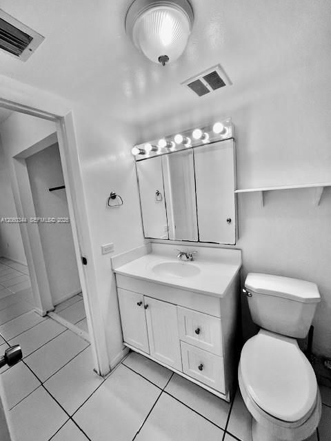 For Sale: $155,000 (1 beds, 1 baths, 658 Square Feet)