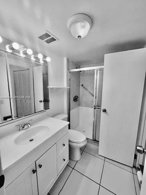 For Sale: $155,000 (1 beds, 1 baths, 658 Square Feet)