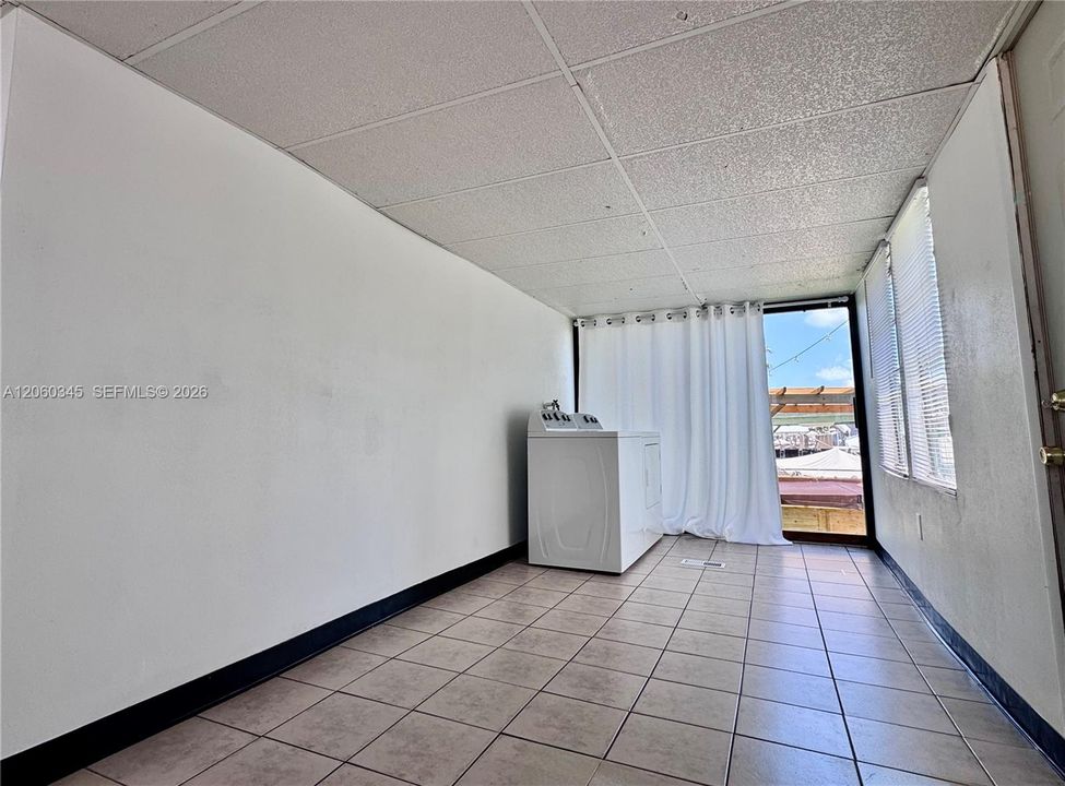 В аренду: $3,200 (3 спален, 2 ванн, 1314 Квадратных фут)