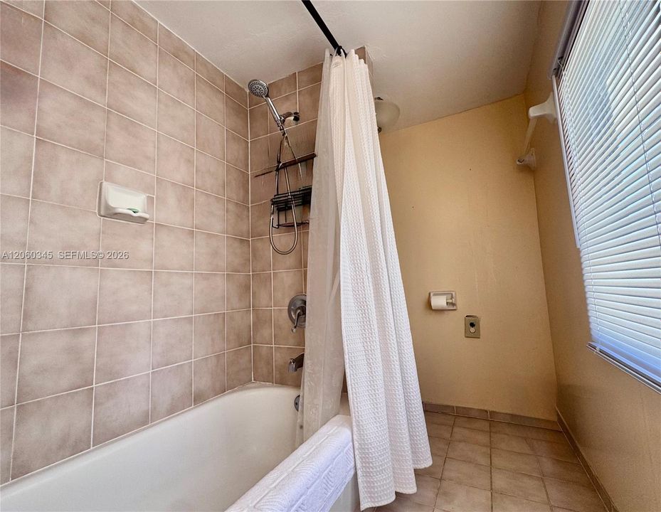 В аренду: $3,200 (3 спален, 2 ванн, 1314 Квадратных фут)