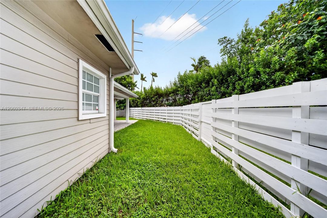 En Venta: $719,000 (4 camas, 3 baños, 2120 Pies cuadrados)