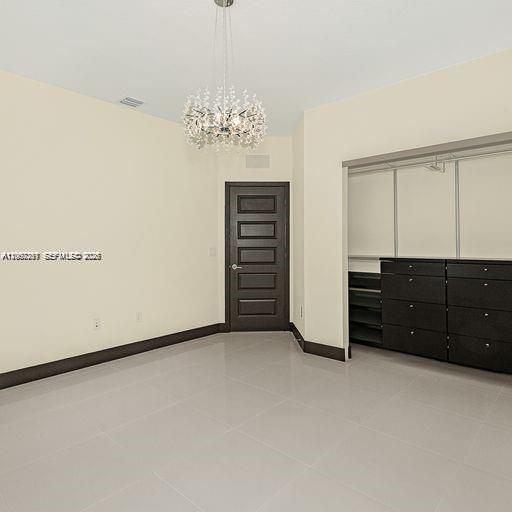 En Renta: $6,500 (4 camas, 3 baños, 2847 Pies cuadrados)