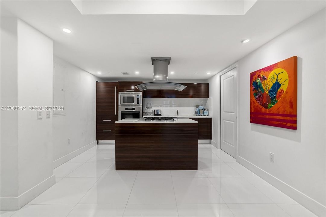 На продажу: $1,595,000 (2 спален, 2 ванн, 1609 Квадратных фут)