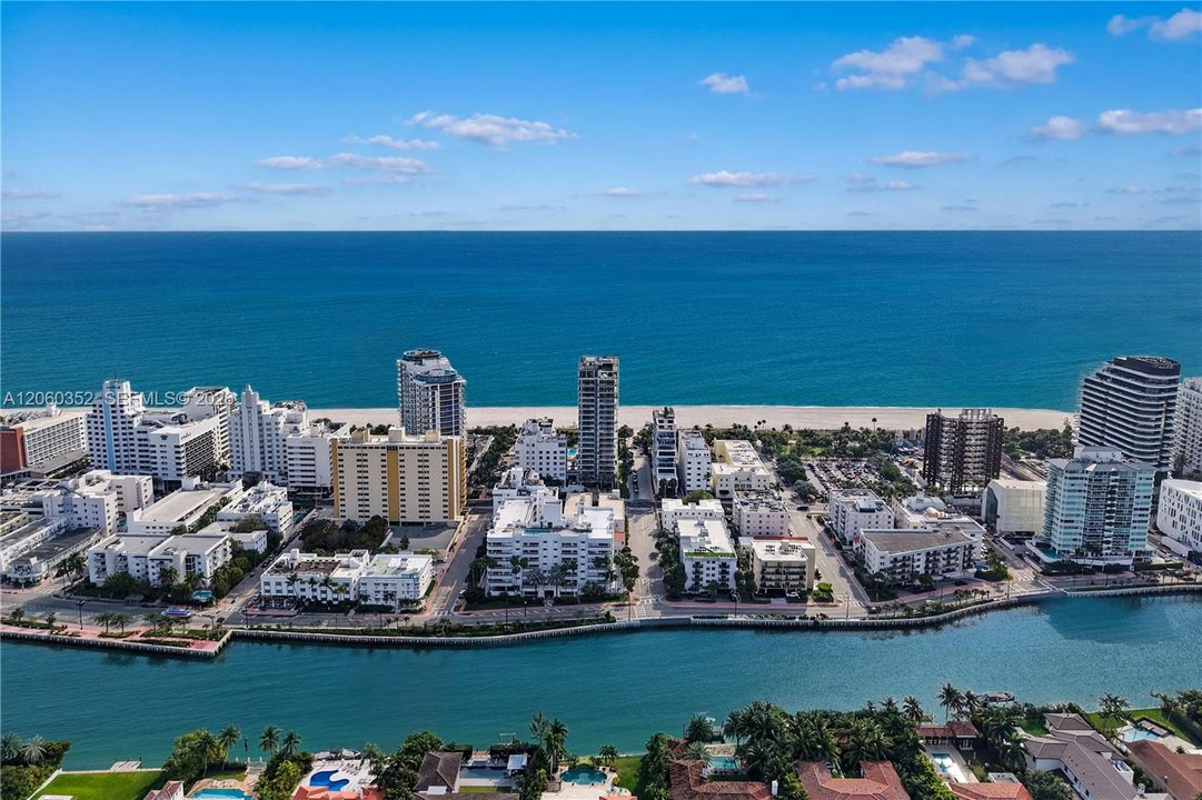 На продажу: $1,595,000 (2 спален, 2 ванн, 1609 Квадратных фут)
