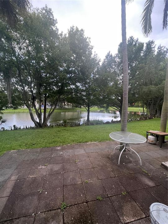 В аренду: $2,600 (2 спален, 2 ванн, 815 Квадратных фут)