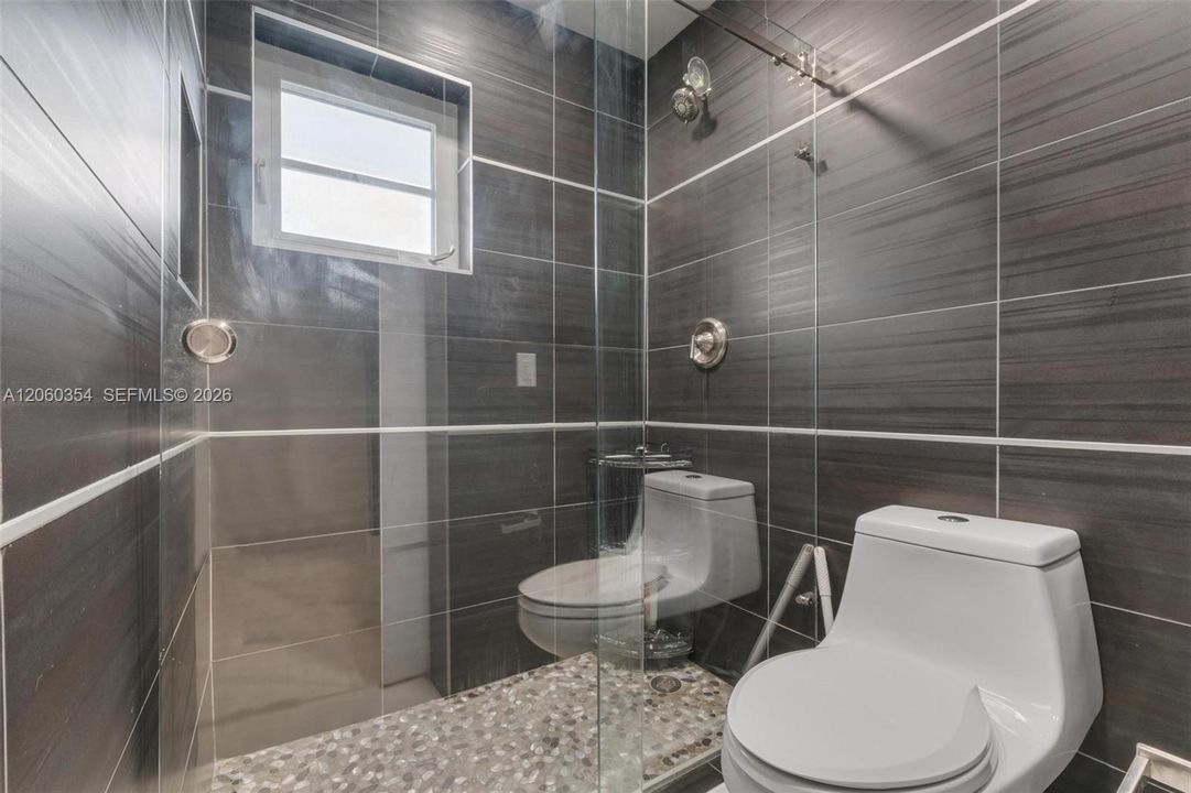 В аренду: $3,300 (2 спален, 2 ванн, 944 Квадратных фут)