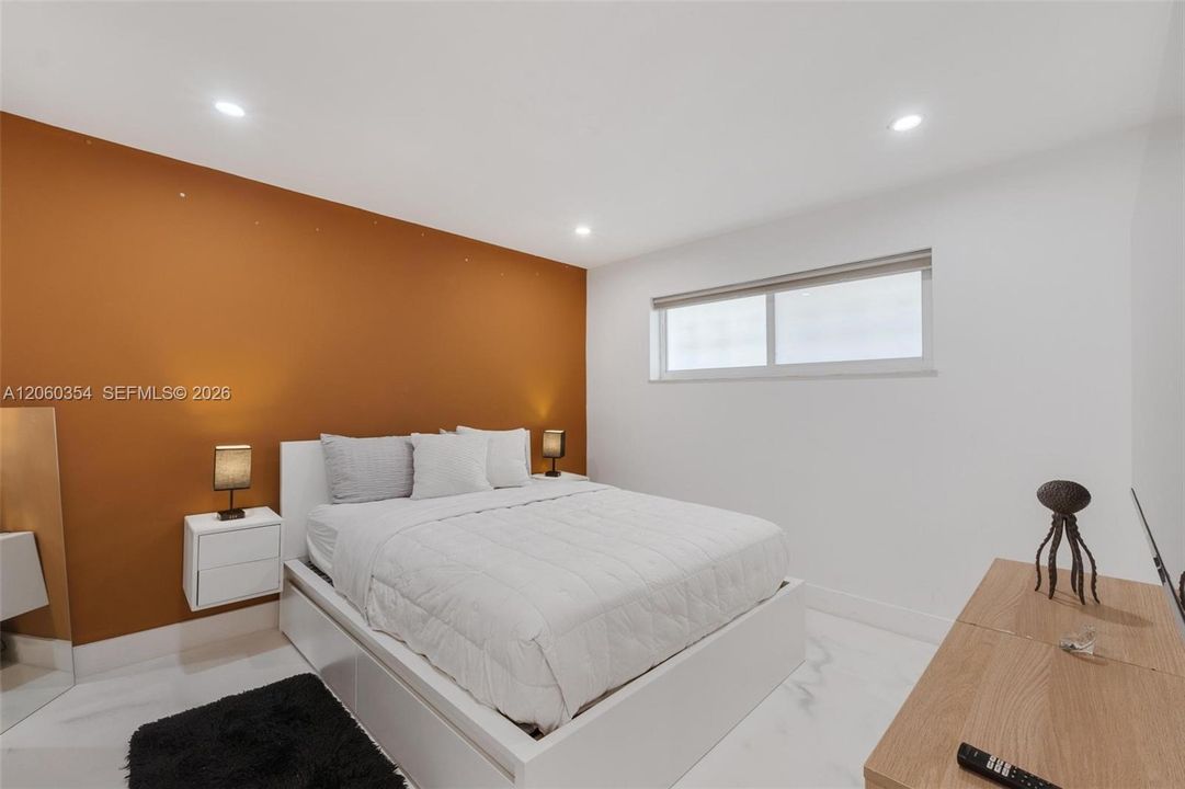 В аренду: $3,300 (2 спален, 2 ванн, 944 Квадратных фут)