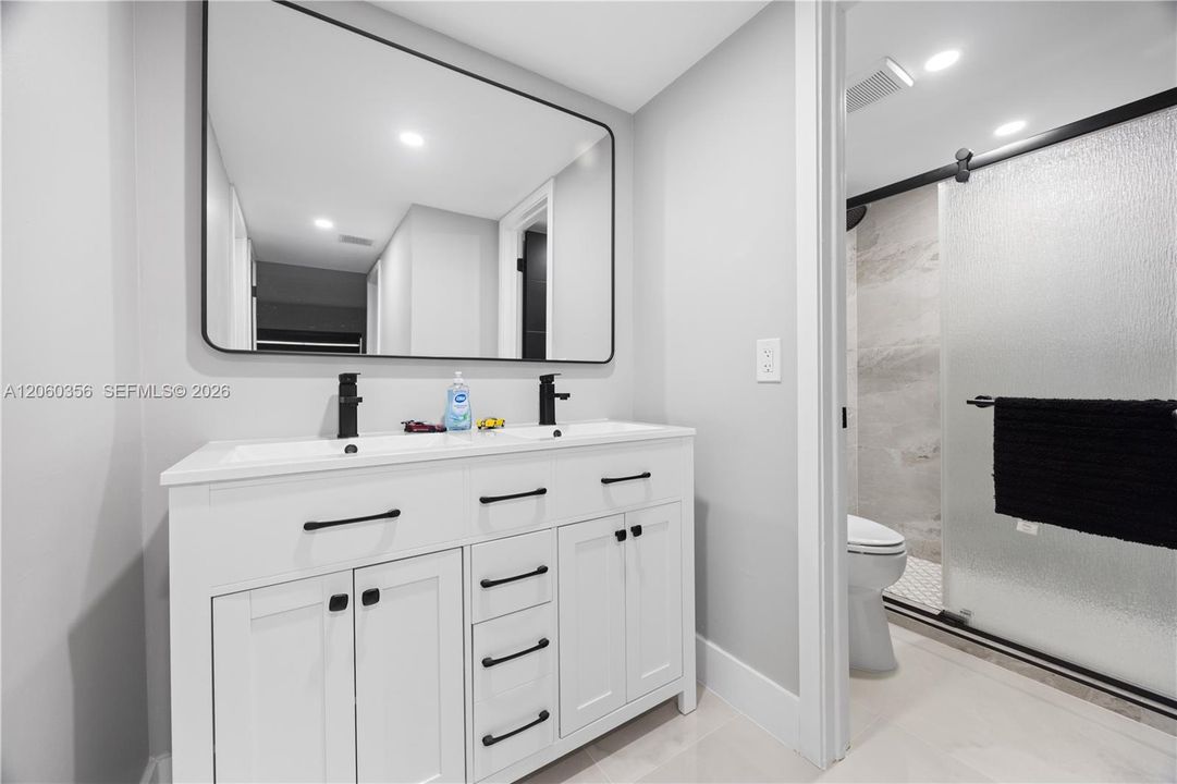 В аренду: $2,500 (2 спален, 2 ванн, 1100 Квадратных фут)