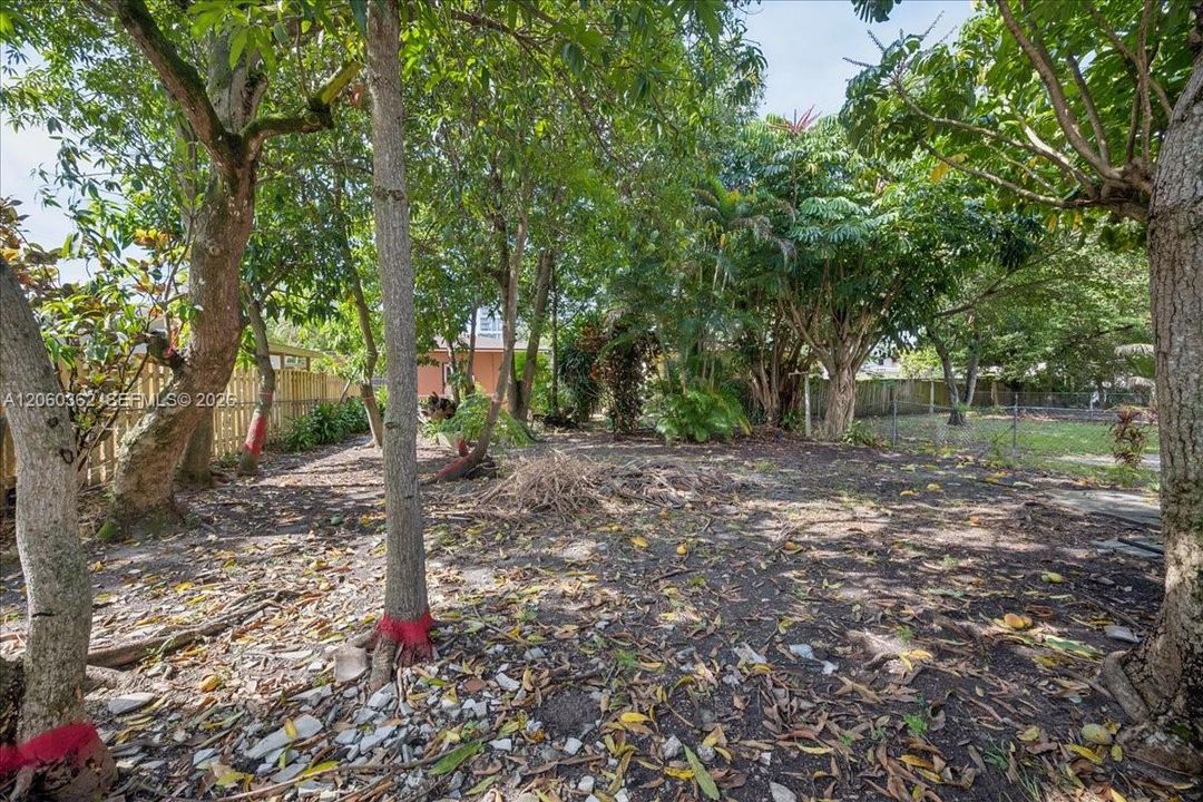 В аренду: $3,995 (3 спален, 1 ванн, 1305 Квадратных фут)