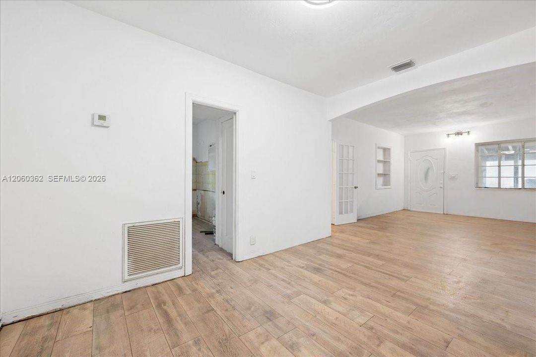 В аренду: $3,995 (3 спален, 1 ванн, 1305 Квадратных фут)